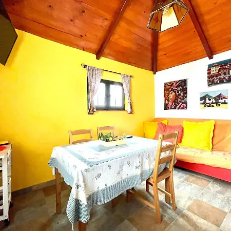 Country house Bonito Apartamento De Un Dormitorio Con Terraza, Solarium Y Vistas Al Mar *
