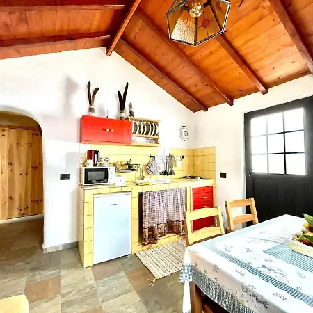 Country house Bonito Apartamento De Un Dormitorio Con Terraza, Solarium Y Vistas Al Mar *