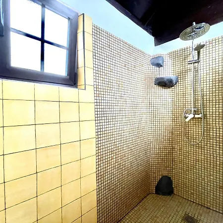 Country house Bonito Apartamento De Un Dormitorio Con Terraza, Solarium Y Vistas Al Mar